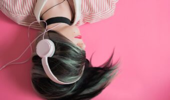 girl with headphones